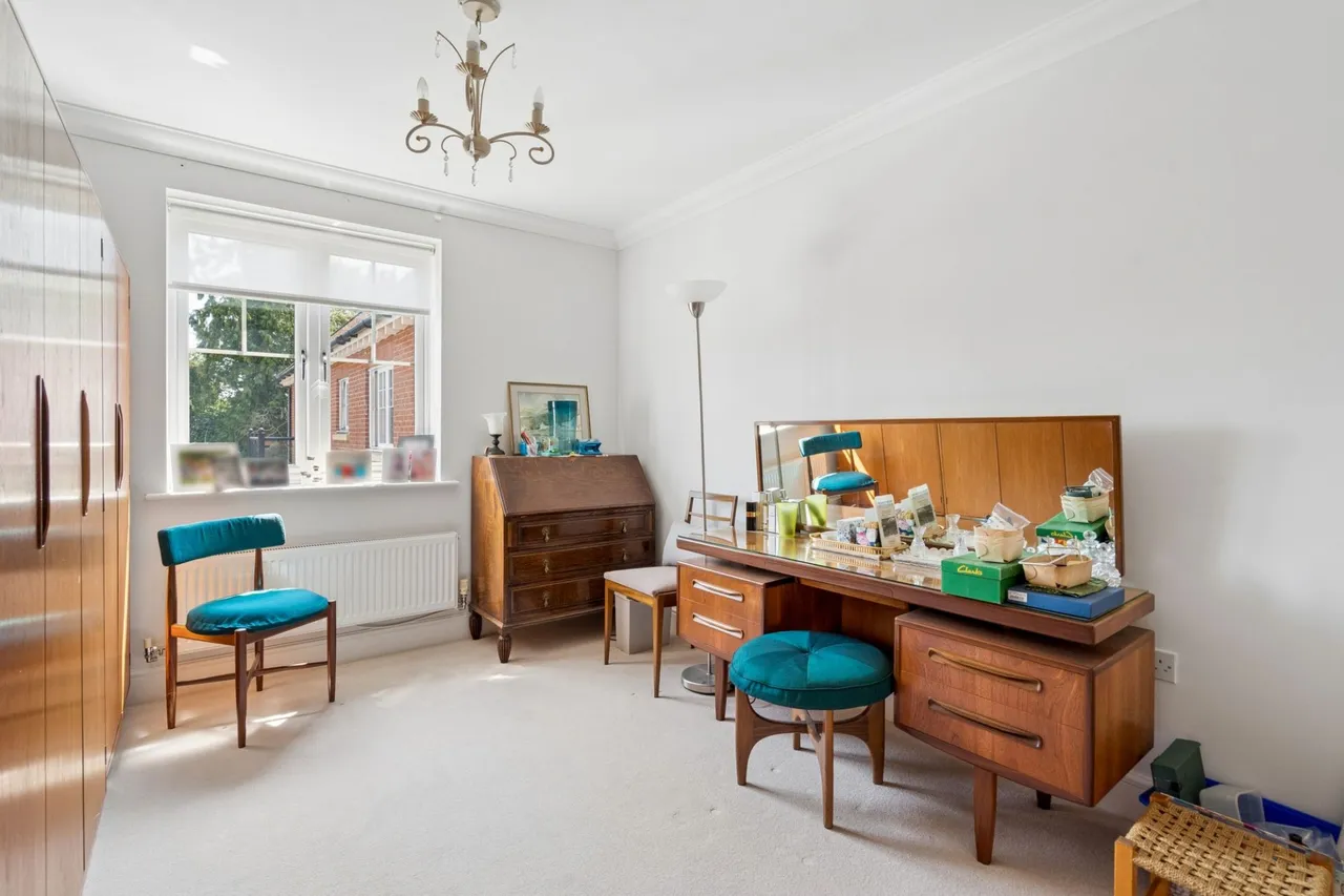 Warwick Road, Beaconsfield, HP9, photo 13