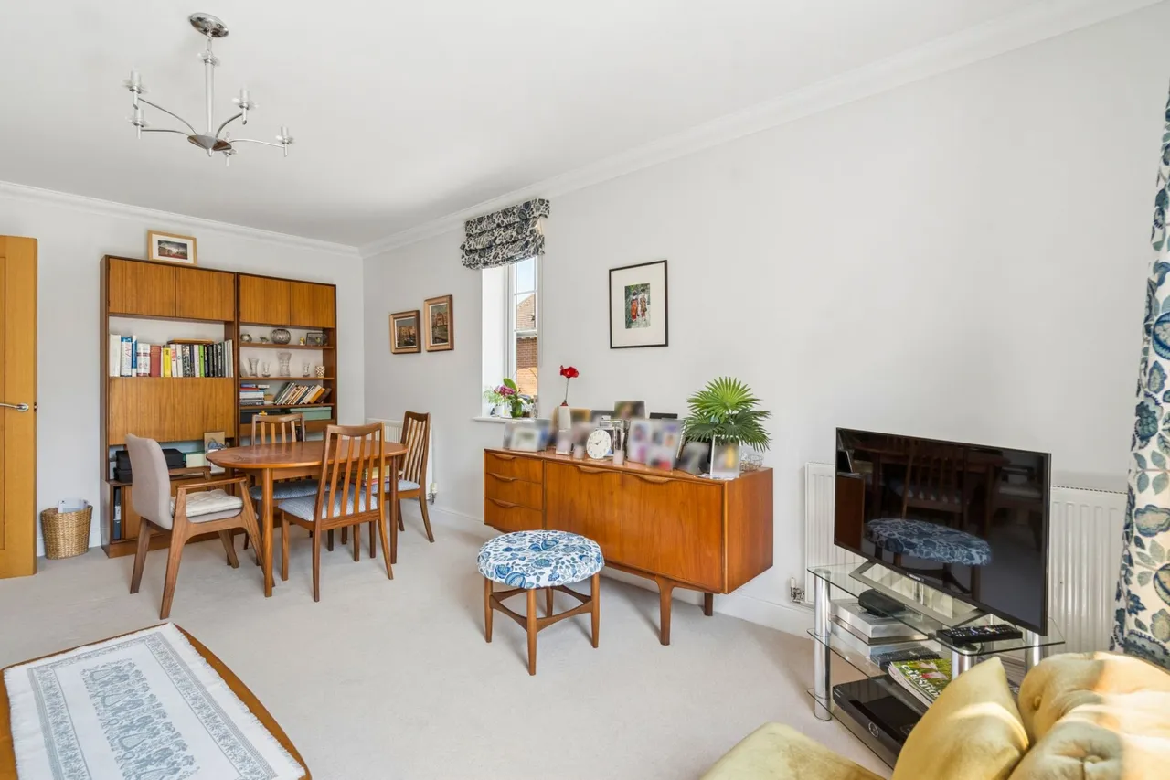 Warwick Road, Beaconsfield, HP9, photo 10