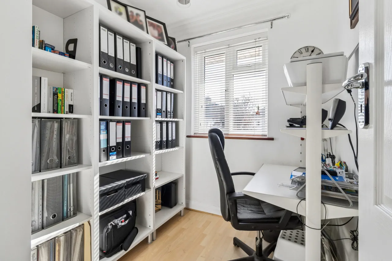 Tudor Walk, Watford, WD24, photo 18