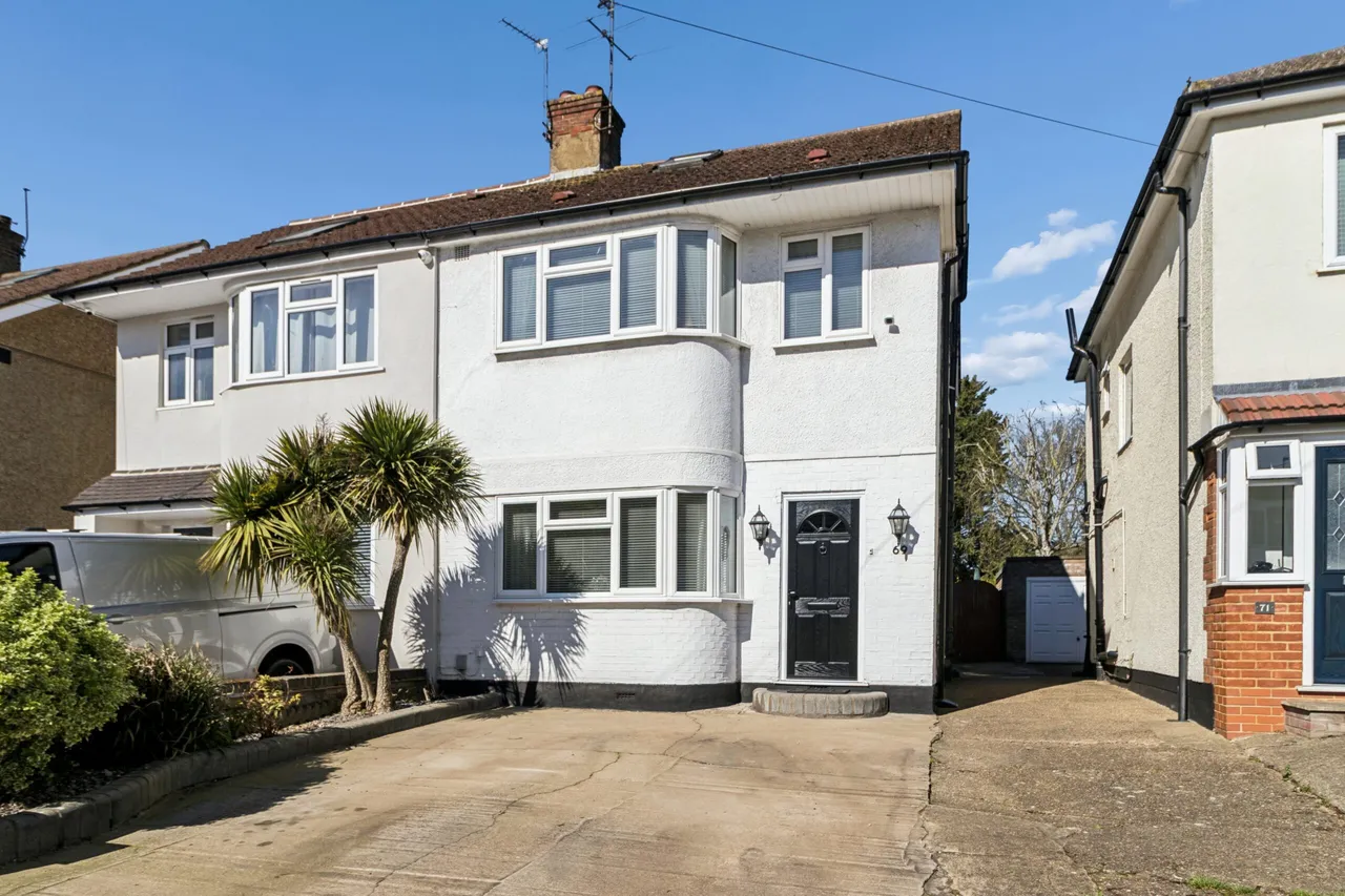 4 bed house for sale, Tudor Walk, Watford, WD24