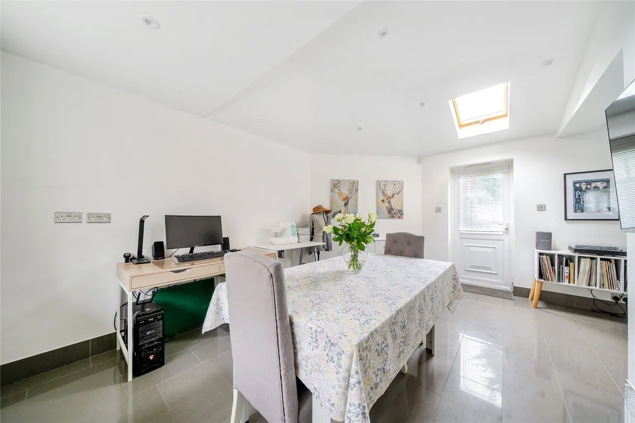 Foxbury Close, Bromley, BR1, photo 15