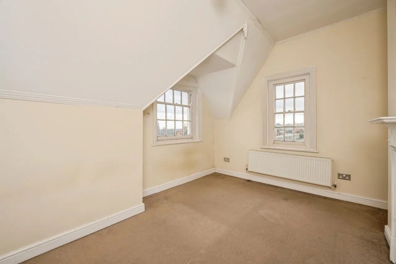 High Street, Uttoxeter, ST14, photo 7