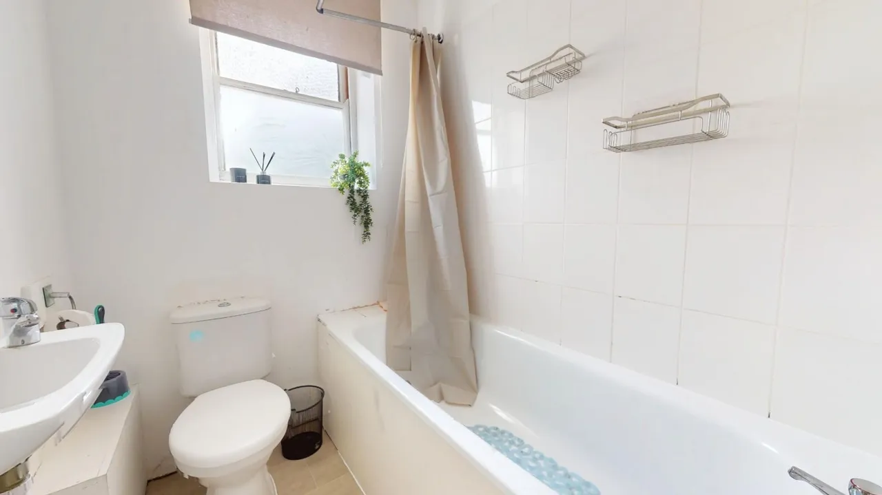Overcliffe, Gravesend, DA11, photo 7
