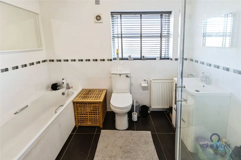 Maes Y Berwyn, Chirk, LL14, photo 19