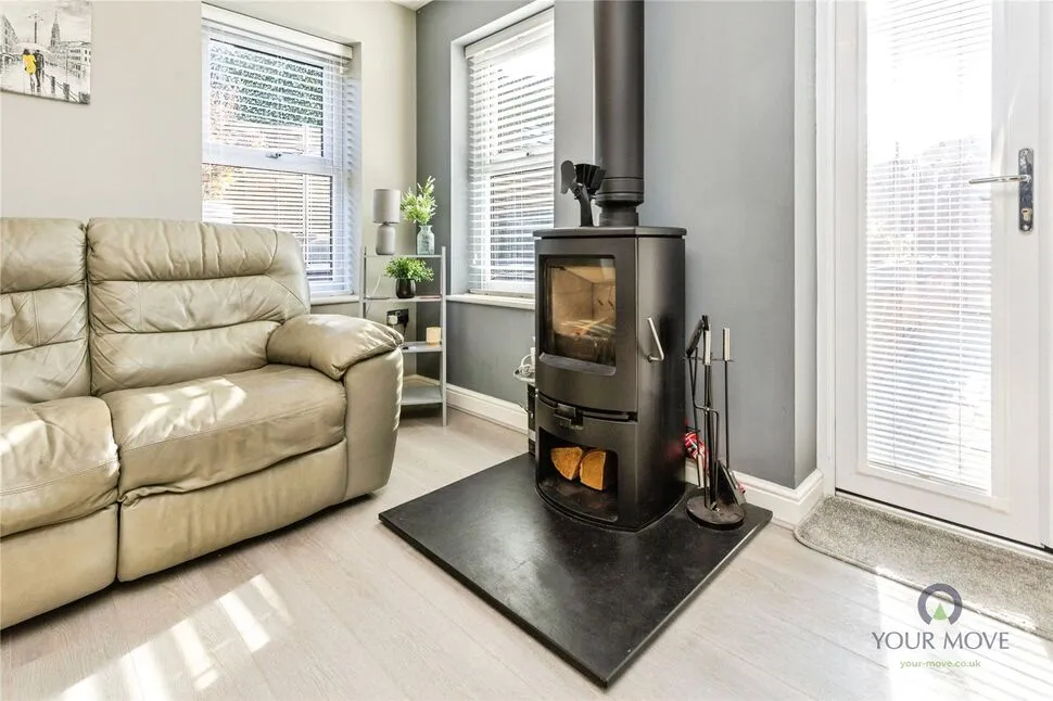 Maes Y Berwyn, Chirk, LL14, photo 13