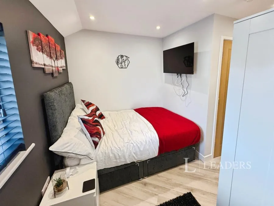 Walton Grove, Grimsby, DN33, photo 3
