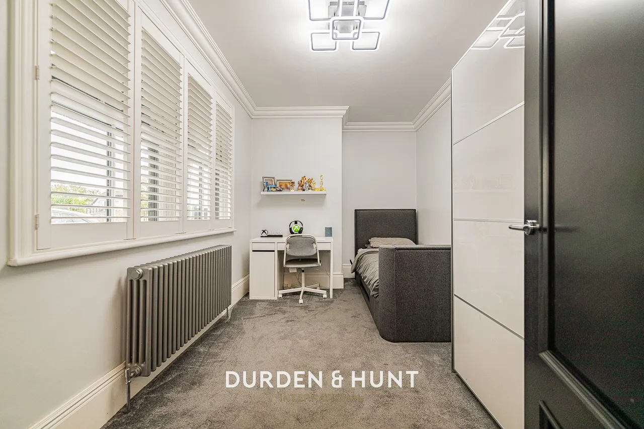 Thames View, Langdon Hills, SS16, photo 18