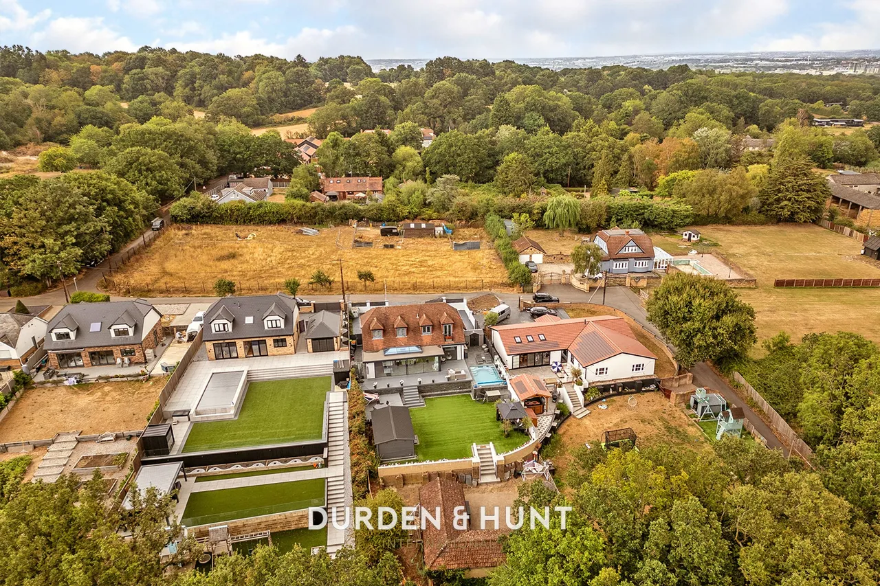 Thames View, Langdon Hills, SS16, photo 43