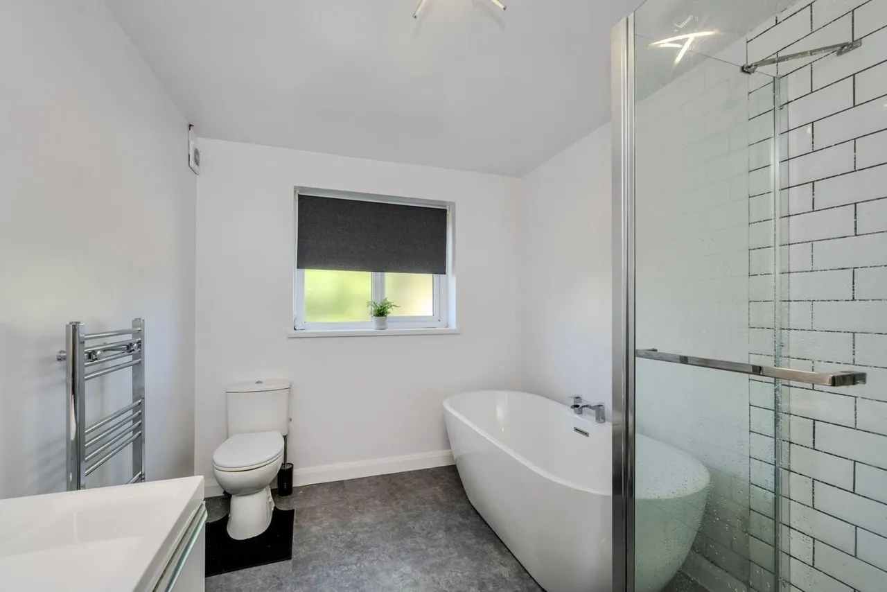 Clydach Road, Swansea, SA6, photo 6