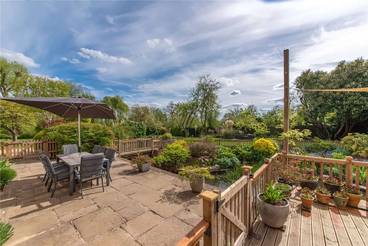 5 bed house for sale — Mill Lane, Calcot, Reading, Berkshire, RG31 7RS