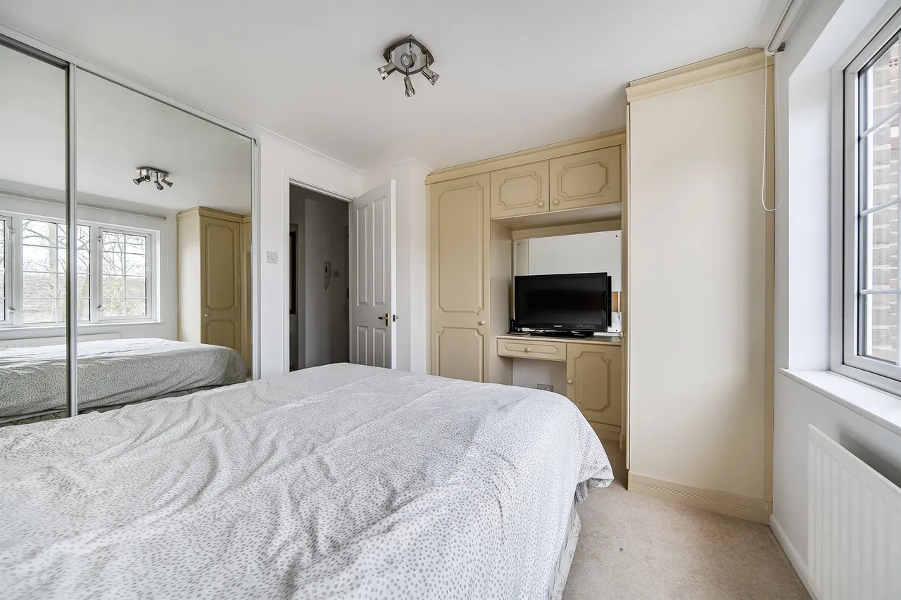 Cunard Crescent, London, N21, photo 8