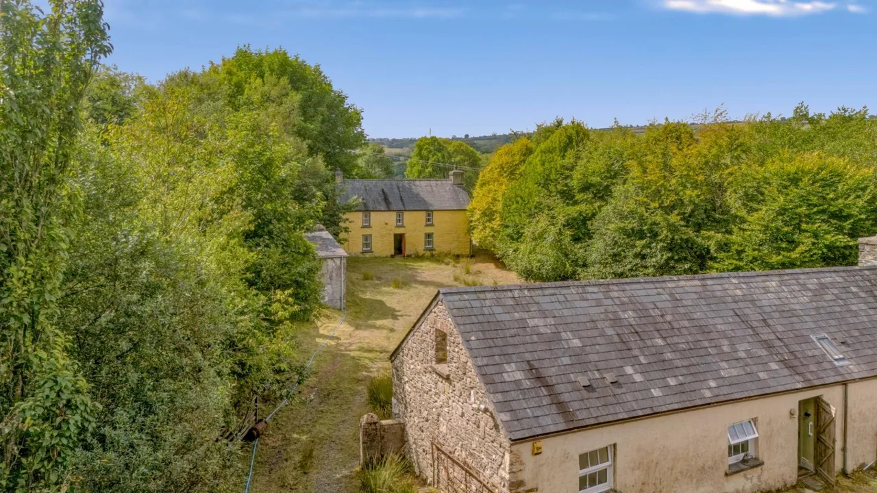 with 3 bedroom barn conversion, Cwmduad, SA33, photo 3