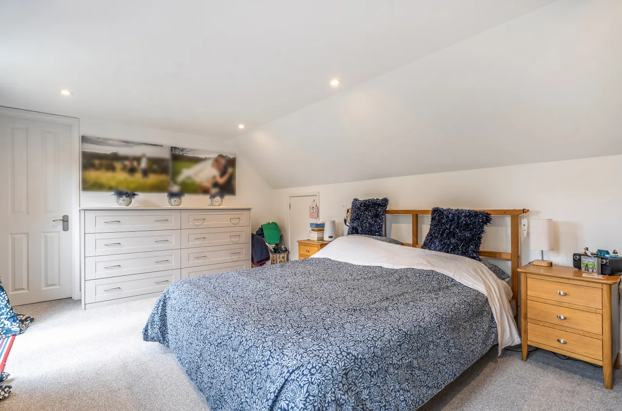 Wickham Close, Church Crookham, Fleet, Hampshire, GU52 6NU, photo 6
