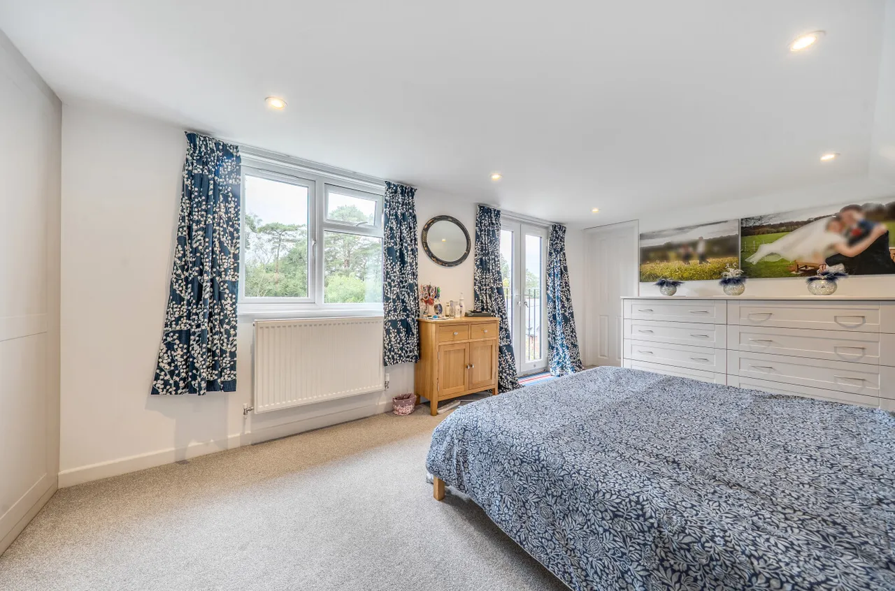 Wickham Close, Church Crookham, Fleet, Hampshire, GU52 6NU, photo 11