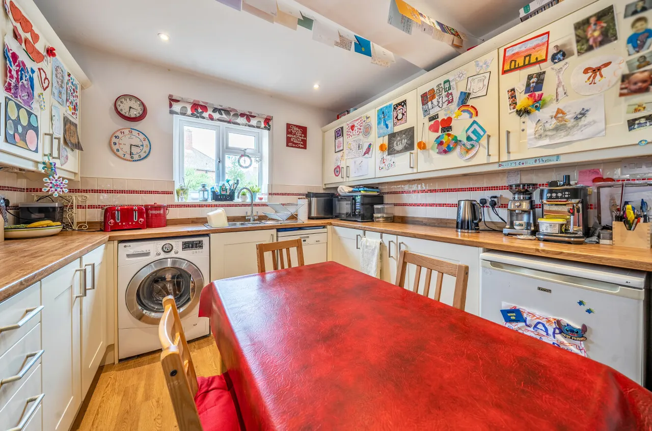 Wickham Close, Church Crookham, Fleet, Hampshire, GU52 6NU, photo 5