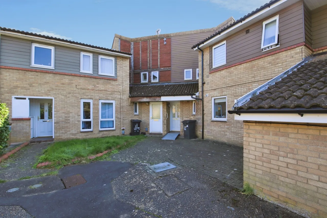 2 bed house for sale — Lessingham, Orton Brimbles, Peterborough