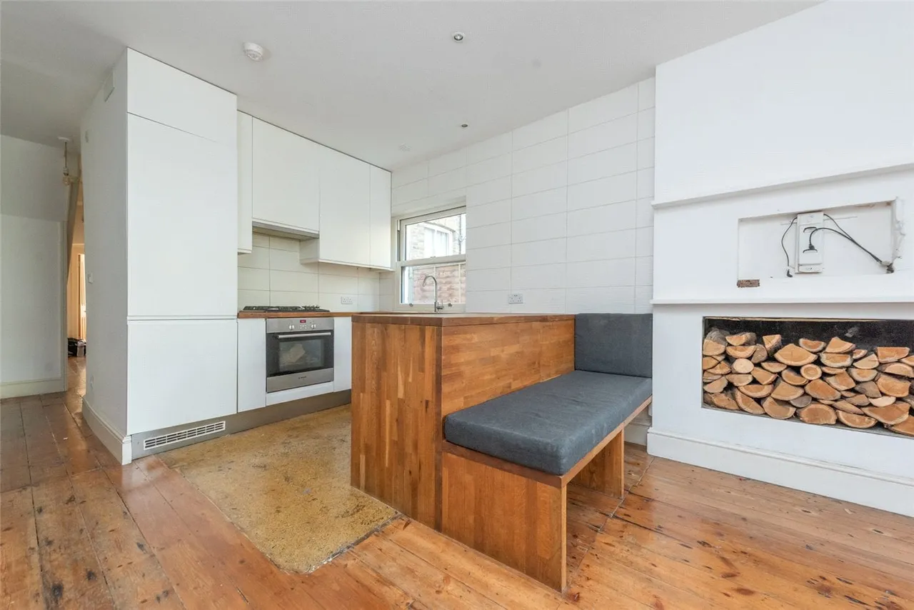 2 bed flat to rent — Kempe Road, London, NW6