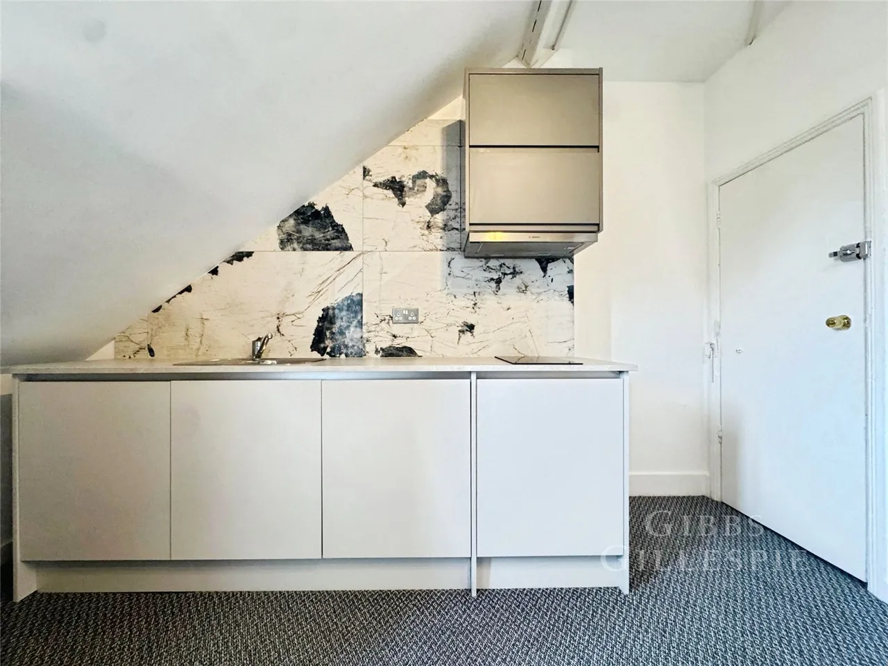 Bond Street, London Fees Apply, W5, photo 2