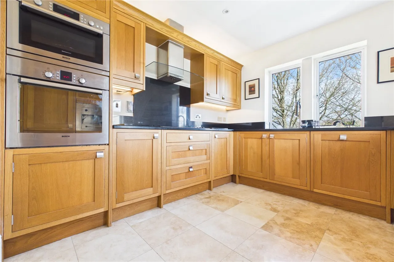 Abbey Gardens, Upper Woolhampton, RG7, photo 3