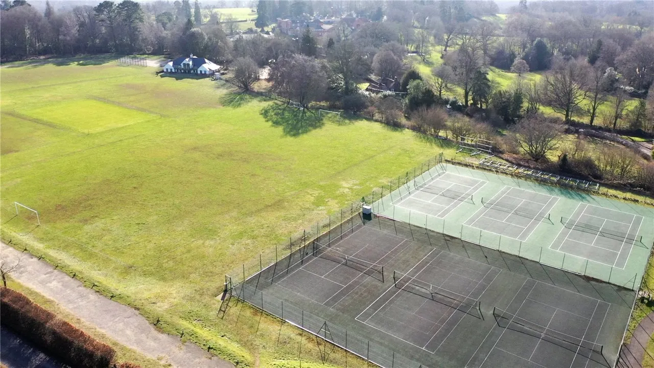 Abbey Gardens, Upper Woolhampton, RG7, photo 15