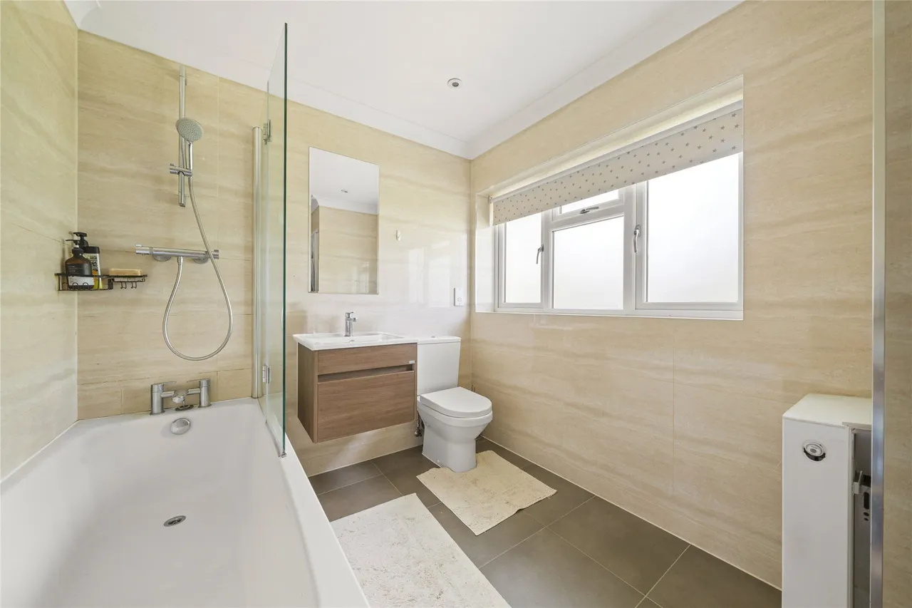 Ashcroft Park, Cobham, KT11, photo 11