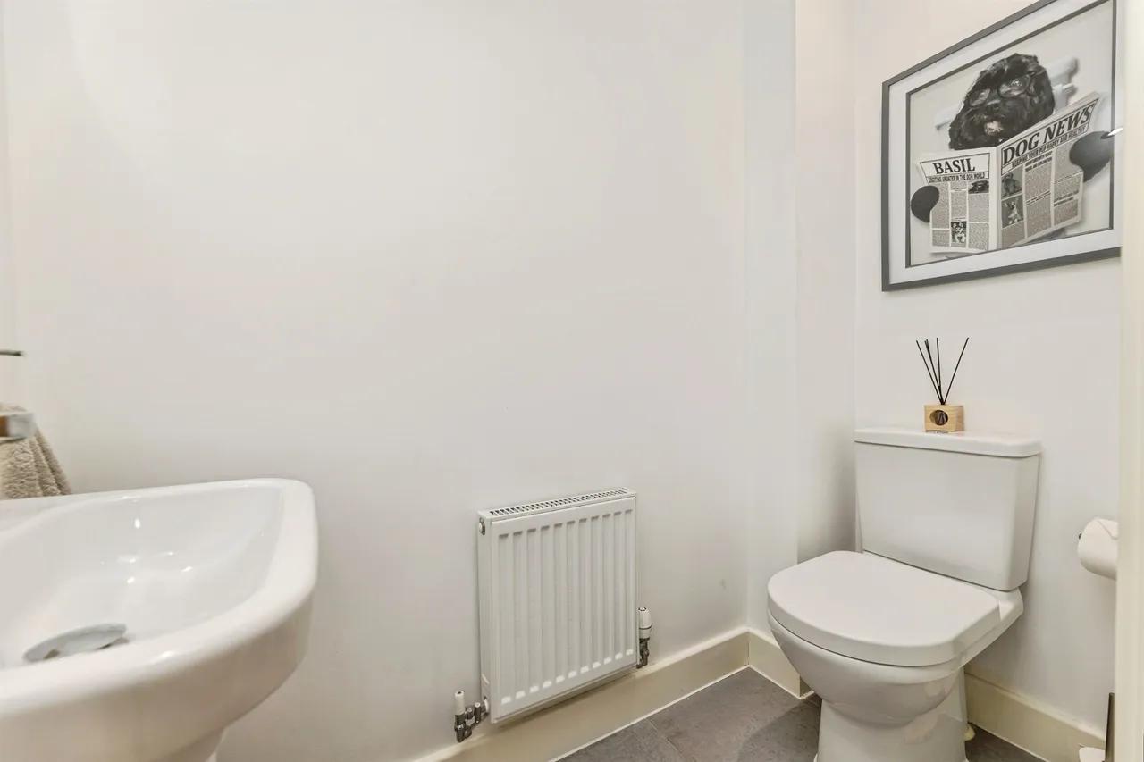 Camplin Close, Ackworth, WF7, photo 11