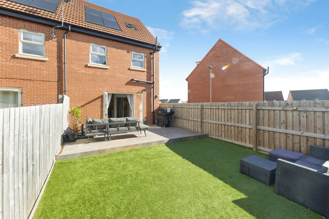 Camplin Close, Ackworth, WF7, photo 2