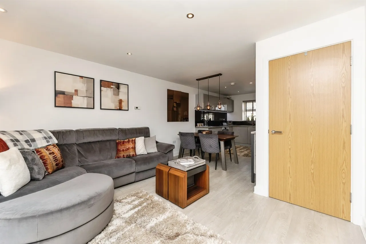 Camplin Close, Ackworth, WF7, photo 12