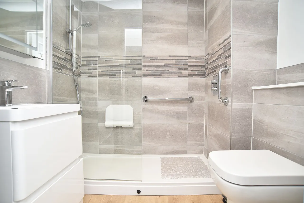 The Adelphi Cold Bath Road, Harrogate, HG2, photo 4