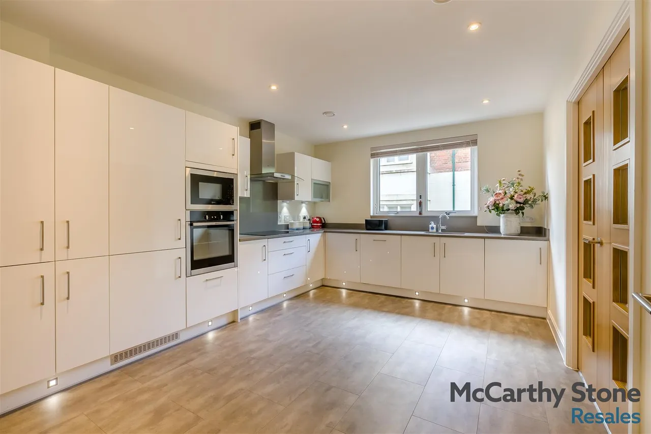 Hale Road, Wendover, HP22, photo 6