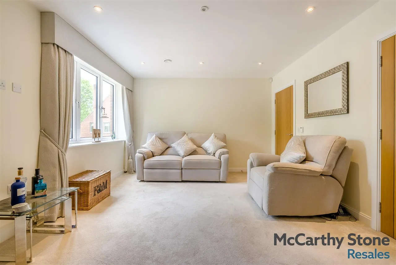 Hale Road, Wendover, HP22, photo 3