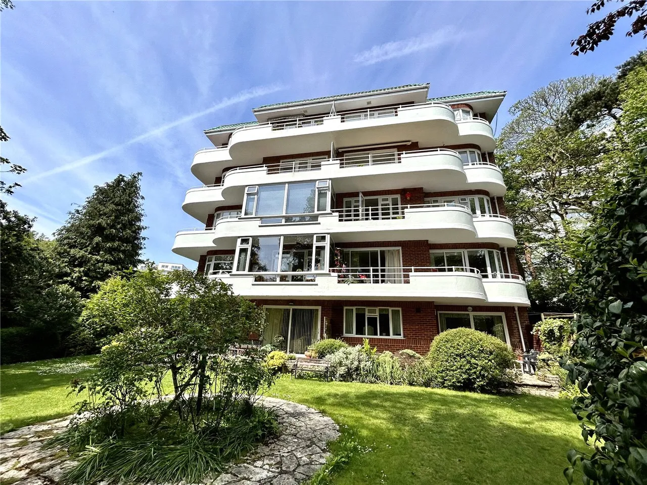 2 bed flat for sale — West Cliff Road, Bournemouth, Dorset, BH2