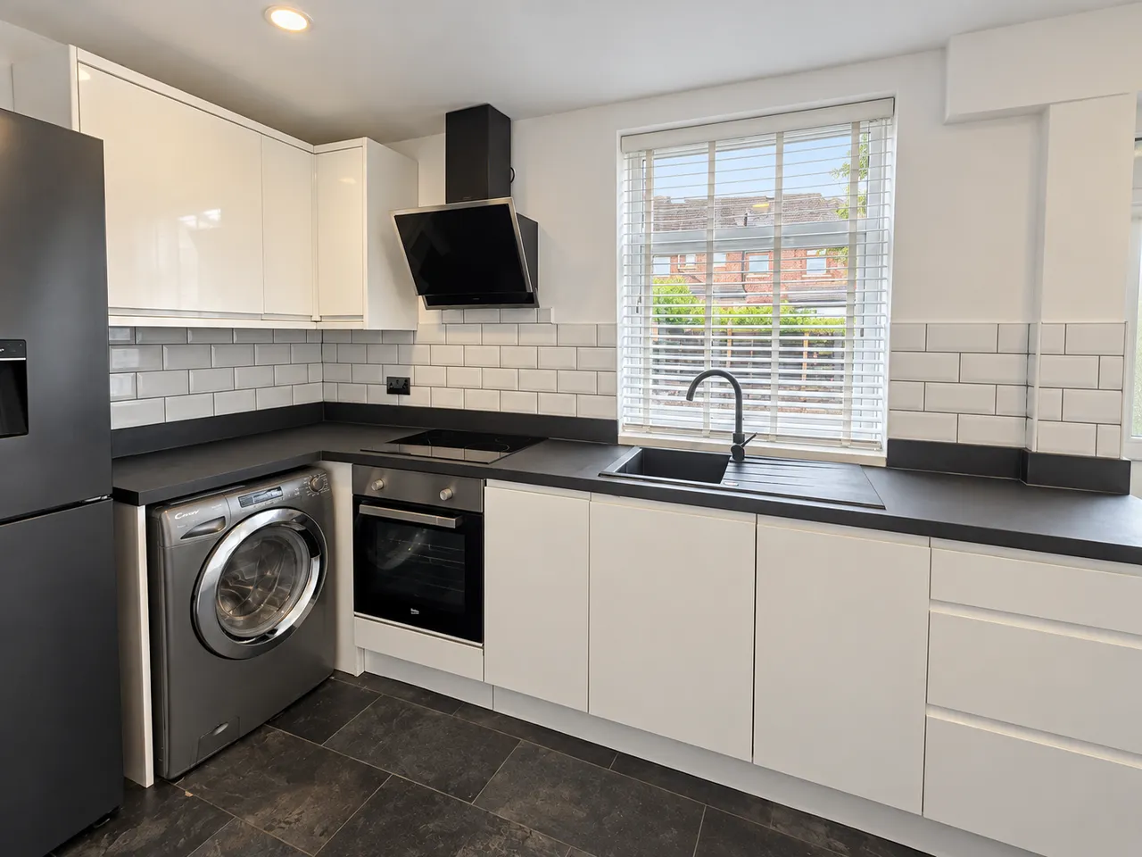 Noreen Avenue, Prestwich, M25, photo 3
