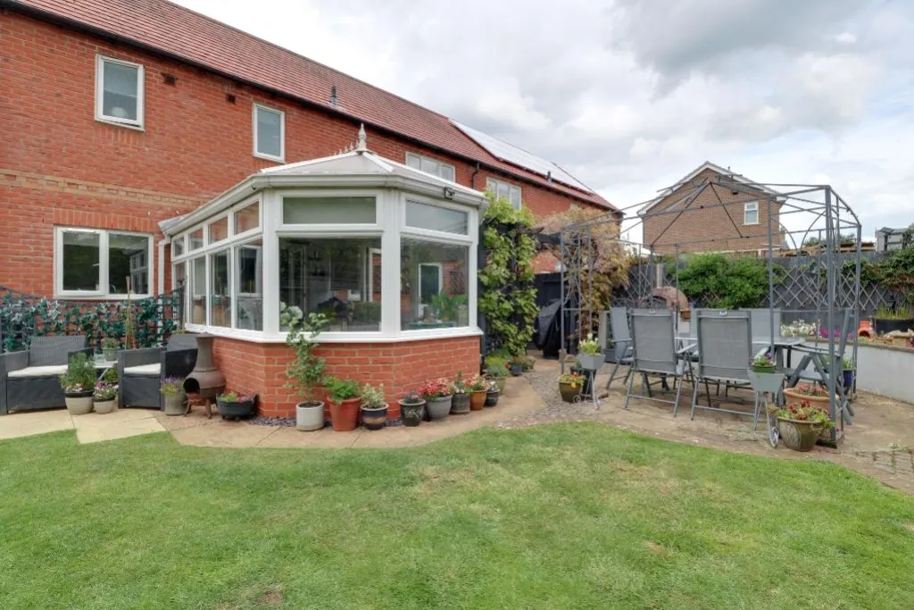 Adcock Close, Corby Glen, NG33, photo 17