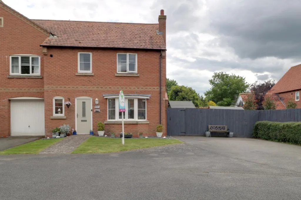 Adcock Close, Corby Glen, NG33, photo 2