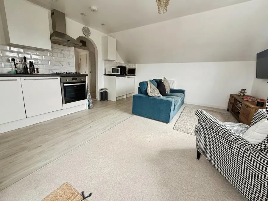 Brian Dowding Court, Tilehurst, RG31, photo 2