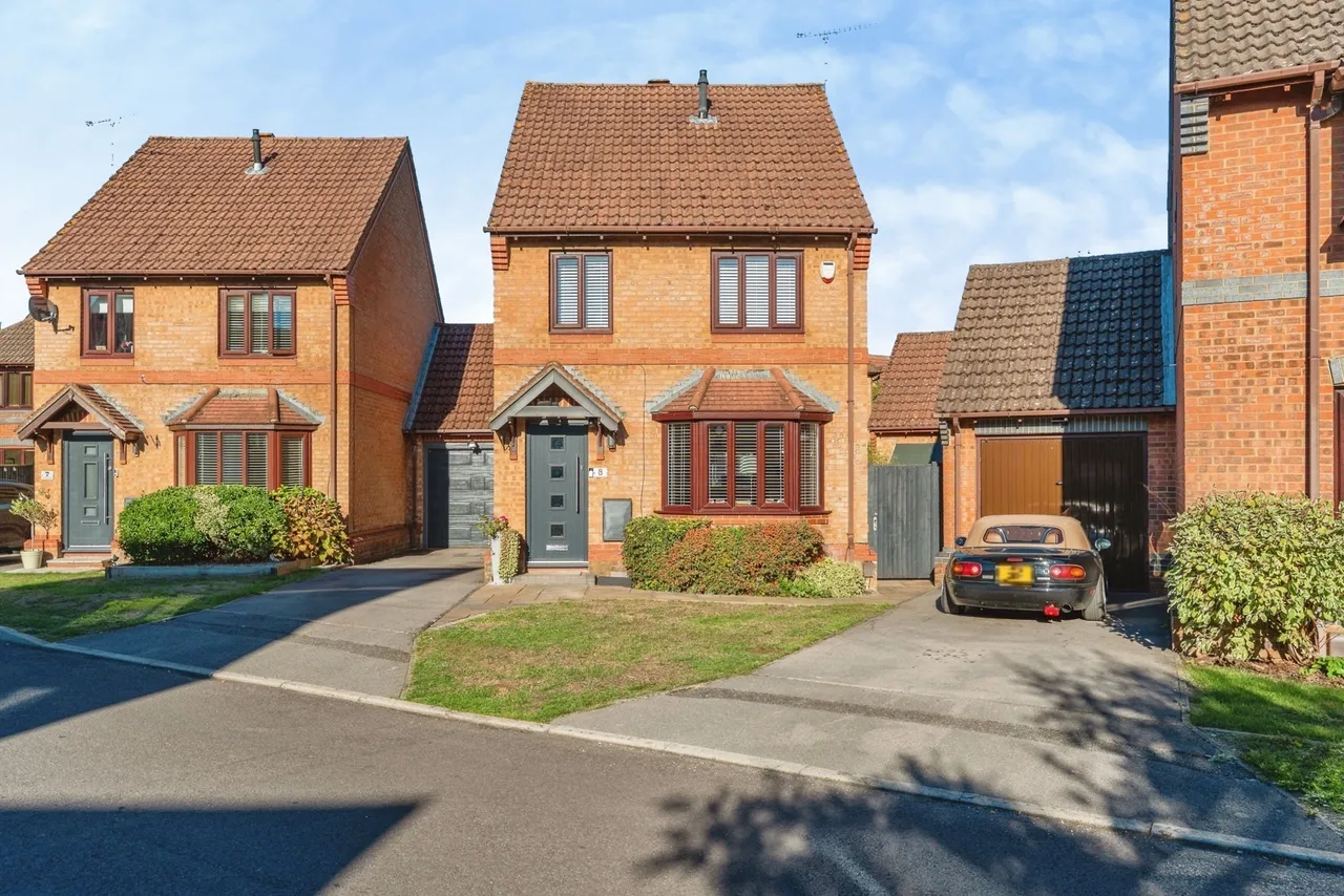 Surrey Close, Totton, SO40, photo 21
