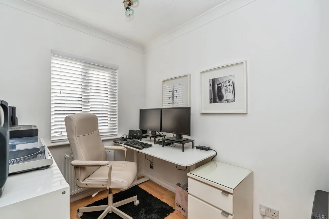 Surrey Close, Totton, SO40, photo 9