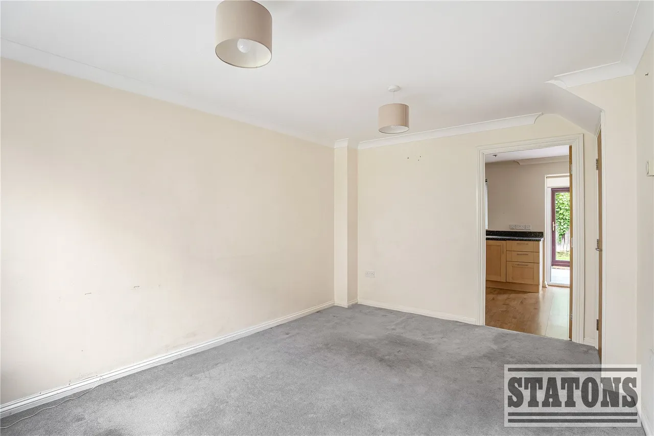 Pearson Close, Barnet, EN5 5NE, photo 3