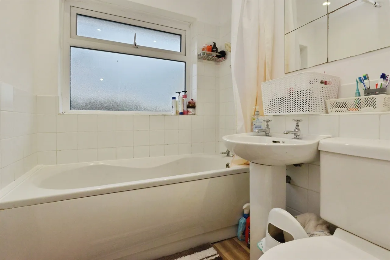 Ormonde, Stantonbury, MK14, photo 12