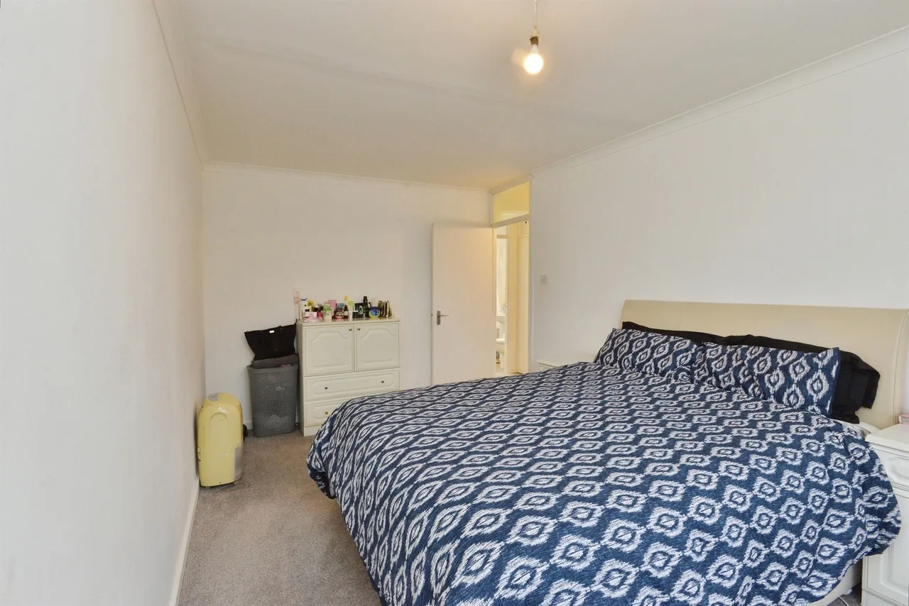 Ormonde, Stantonbury, MK14, photo 9