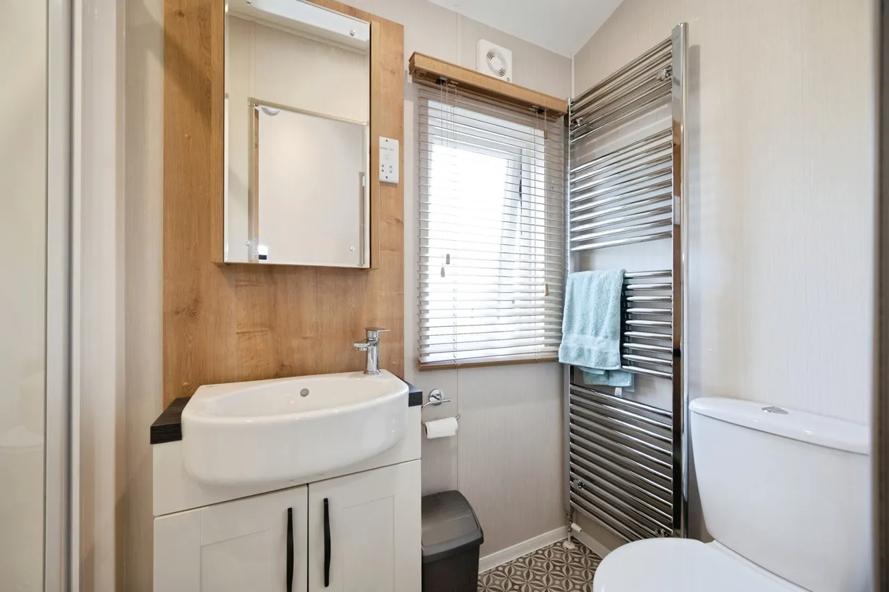 Havant Road, Hayling Island, PO11, photo 10