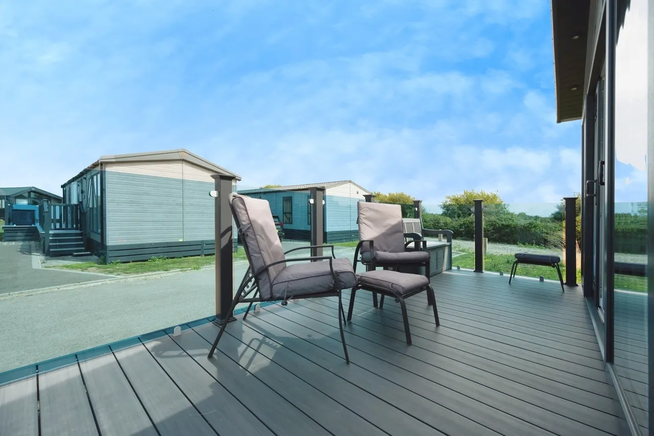 Havant Road, Hayling Island, PO11, photo 11
