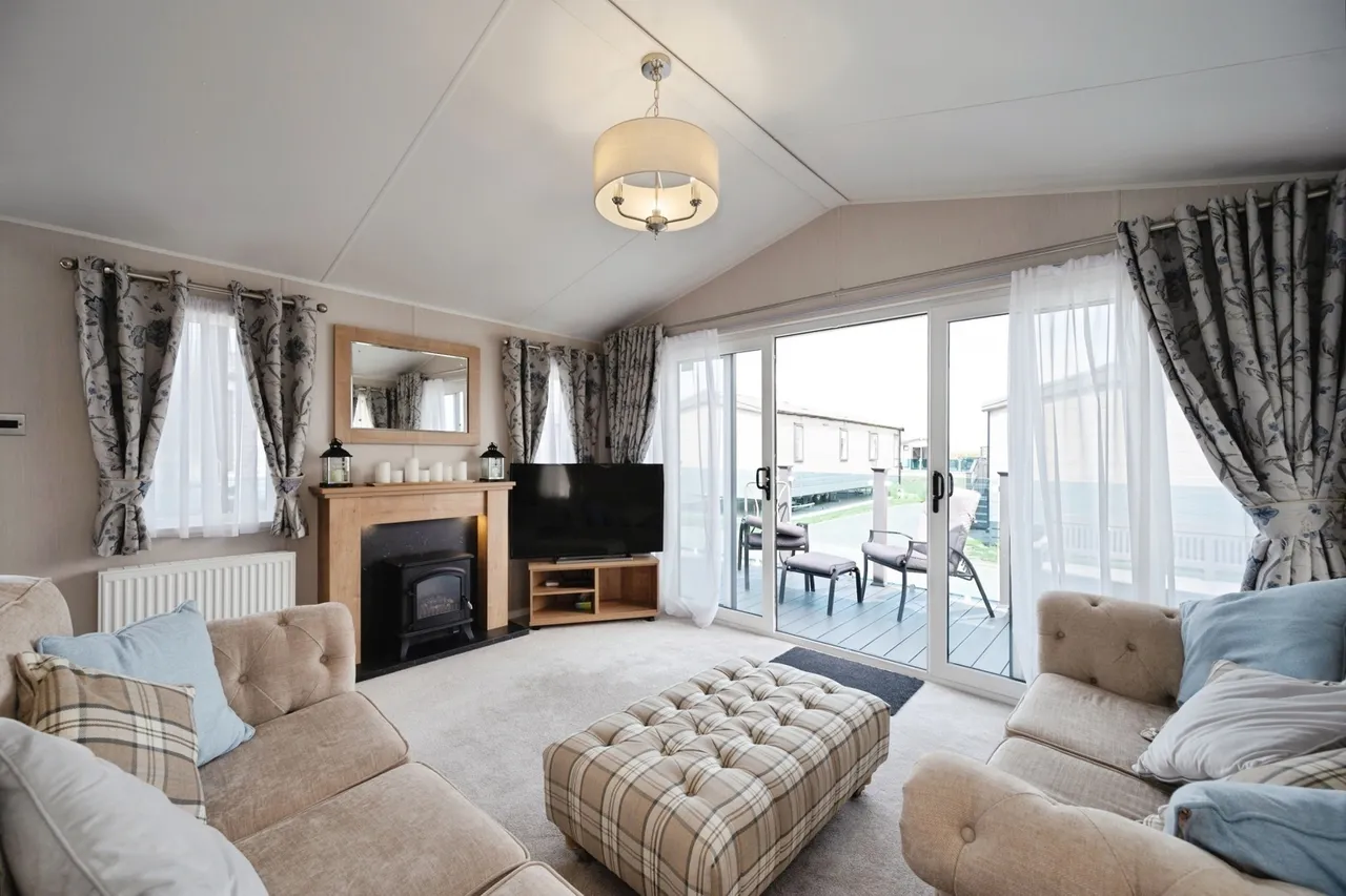 Havant Road, Hayling Island, PO11, photo 15