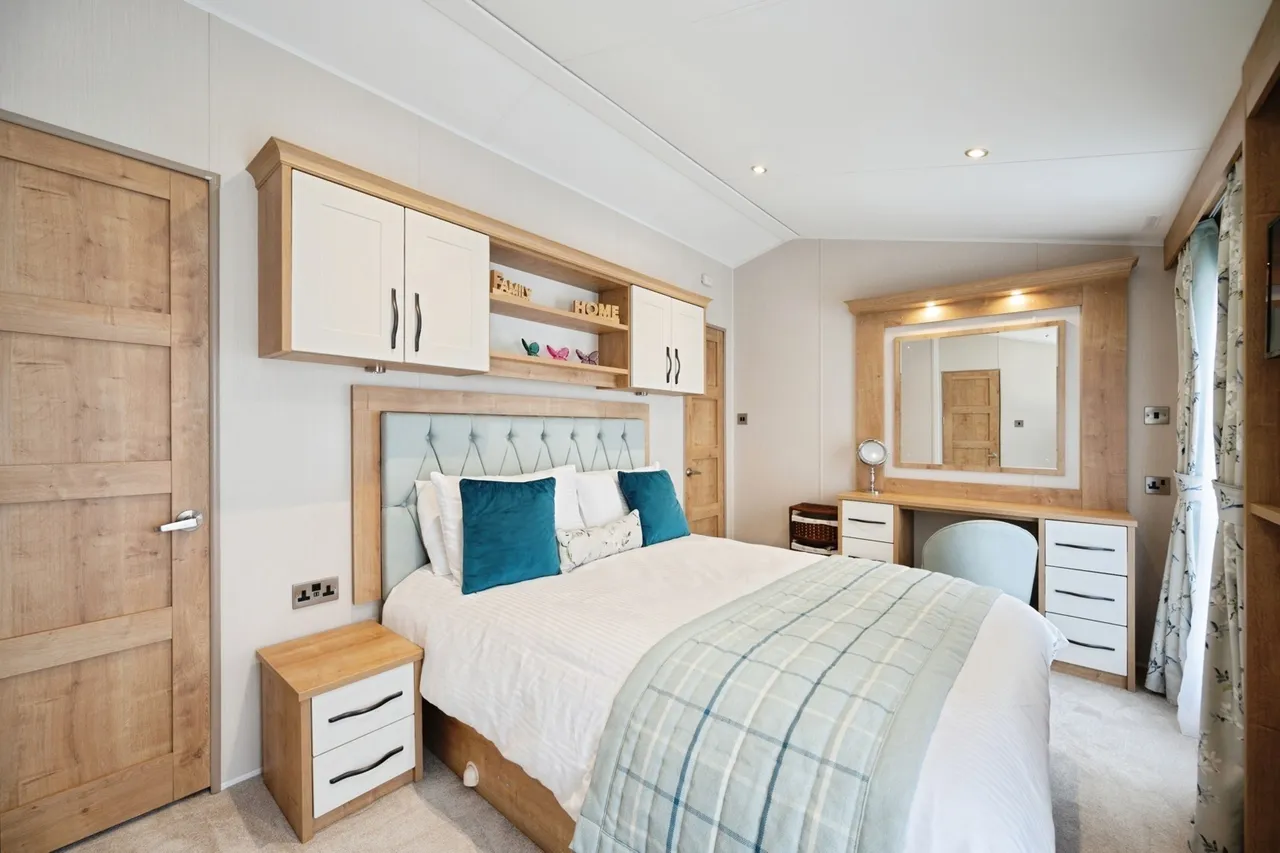 Havant Road, Hayling Island, PO11, photo 5