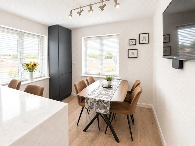 Grebe Drive, Leighton Buzzard, Bedfordshire, LU7, photo 4