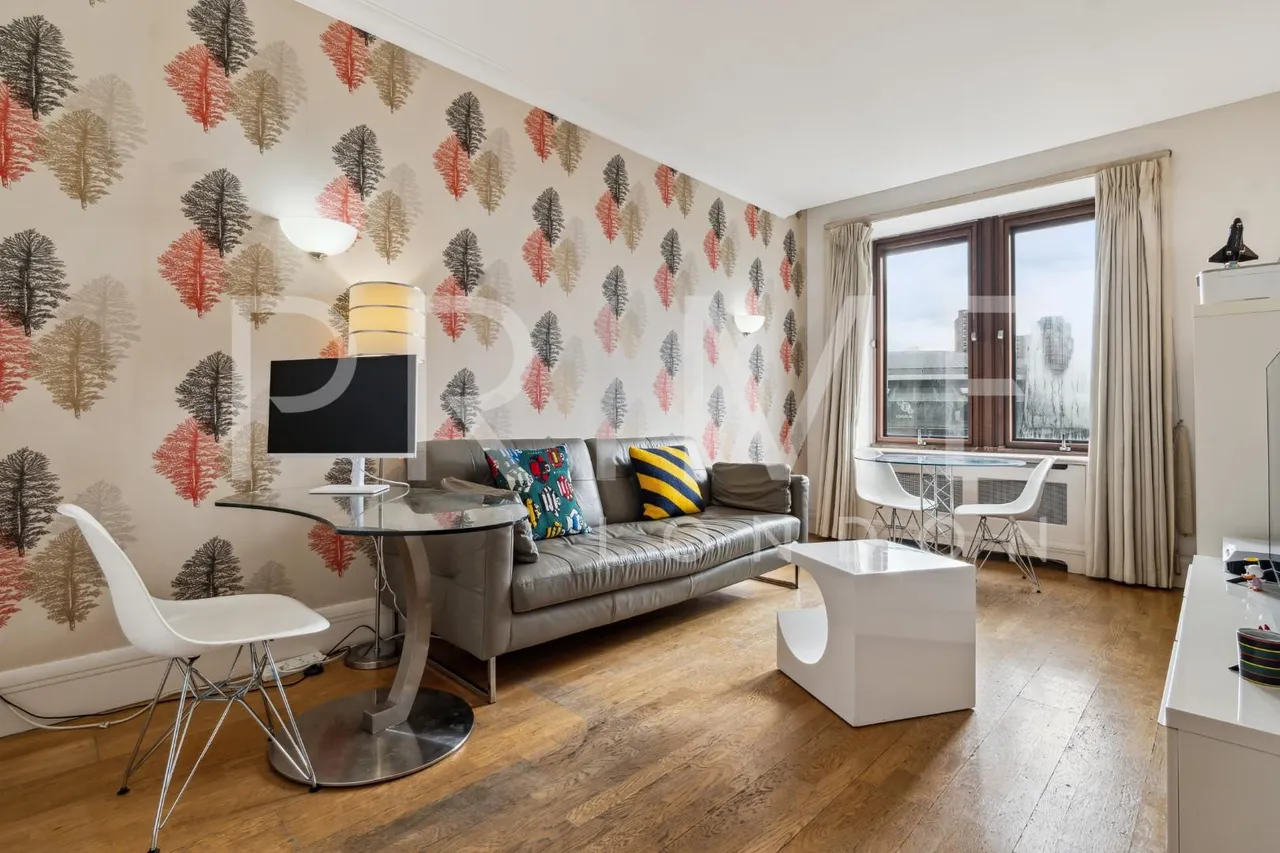 1 bed flat for sale, Belvedere Road, South Bank, SE1