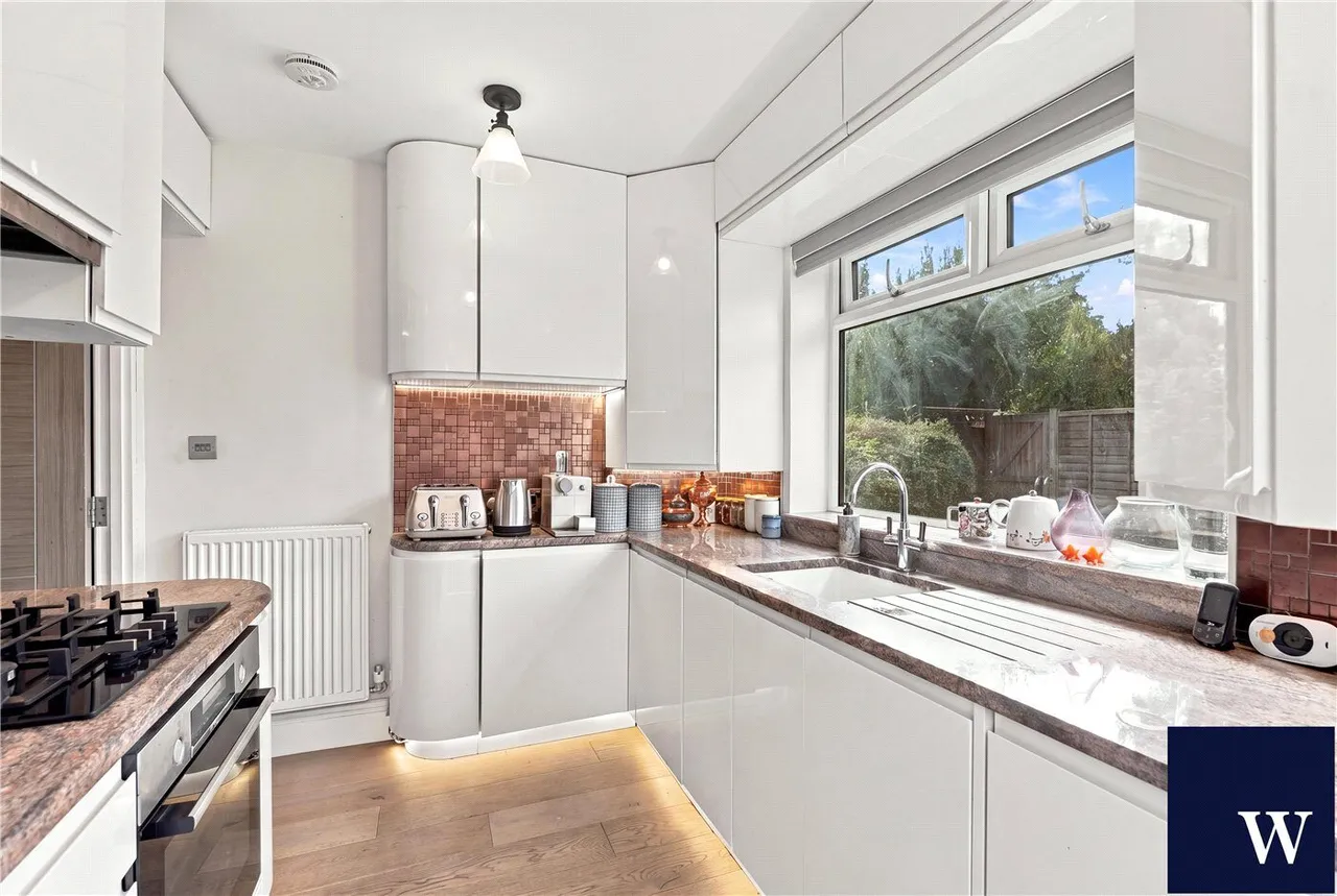 Woodberry Gardens, North Finchley, N12, photo 12