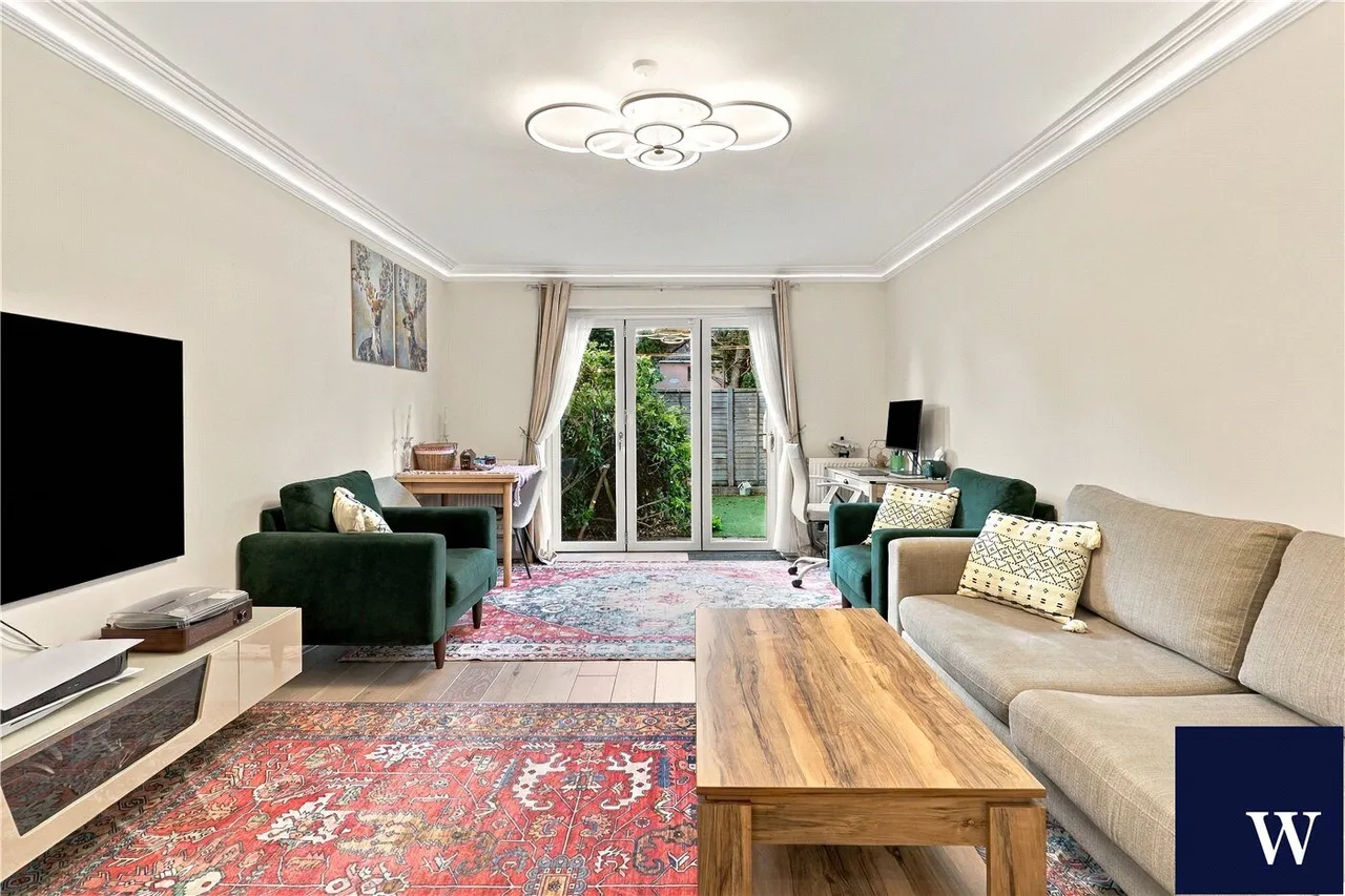 Woodberry Gardens, North Finchley, N12, photo 2