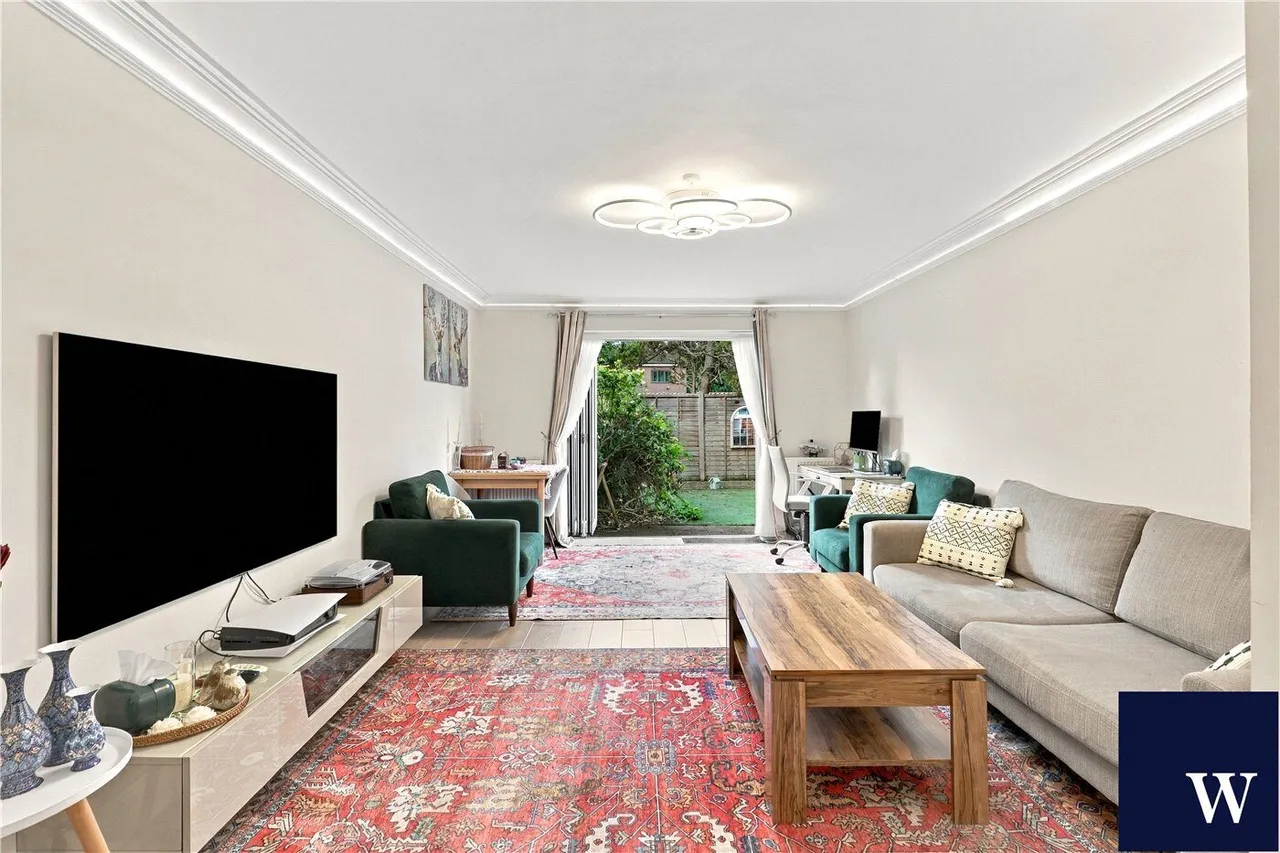 Woodberry Gardens, North Finchley, N12, photo 11